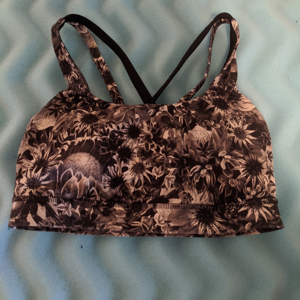 lululemon sports bra